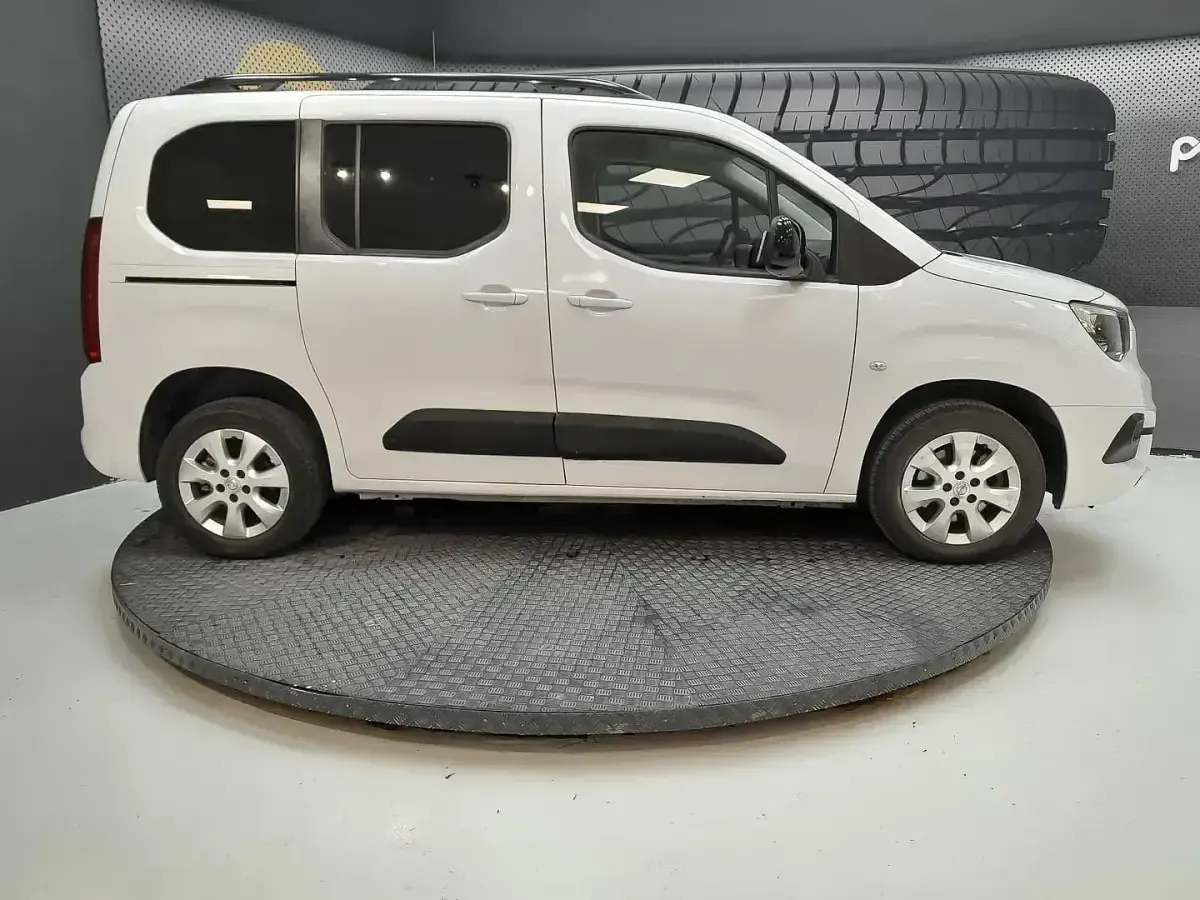 Usado Opel Combo Life Business Edition 100 CV (73 kW) 2023 Blanco