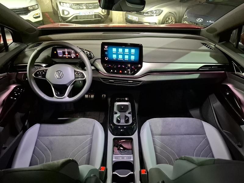 Usado VW ID.4 Pro 150 kW (204 CV) 2025 Rojo intenso metalizado SUV