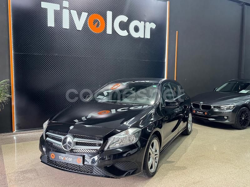 Usado Mercedes A180 Urban 109 CV (80 kW) 2014 Negro Berlina