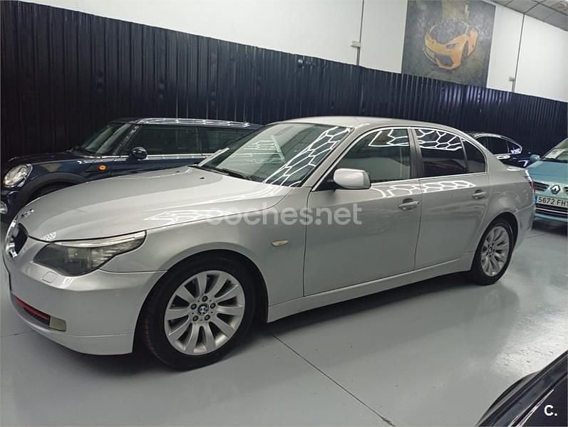 Usado BMW 520 177 CV (130 kW) 2009 Gris / plata Berlina