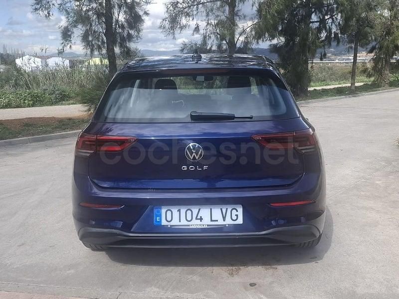 Usado VW Golf VIII 115 CV (84 kW) 2021 Azul Berlina