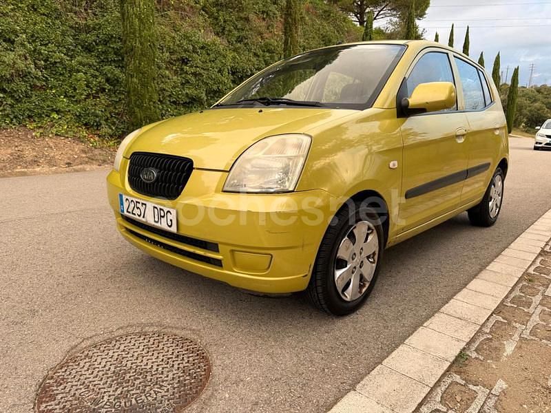 Usado Kia Picanto EX 65 CV (47 kW) 2005 Amarillo Utilitario