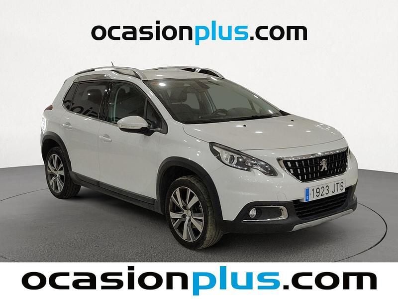 Usado Peugeot 2008 Allure 120 CV (88 kW) 2016 Blanco SUV