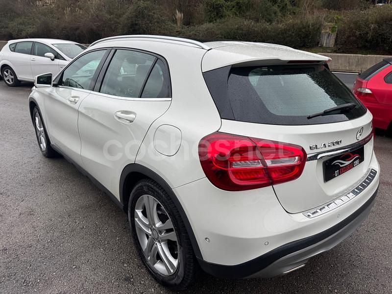 Usado Mercedes GLA200 Urban 136 CV (100 kW) 2016 Blanco SUV