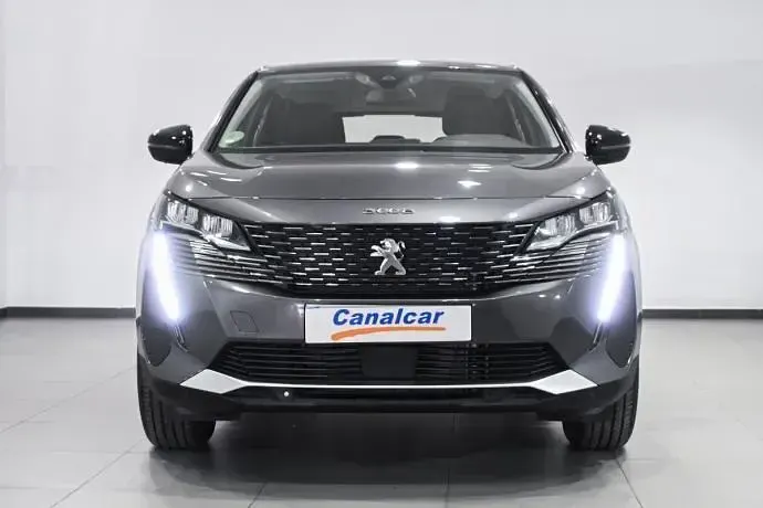 Usado Peugeot 3008 Active 130 CV (95 kW) 2022 Gris SUV