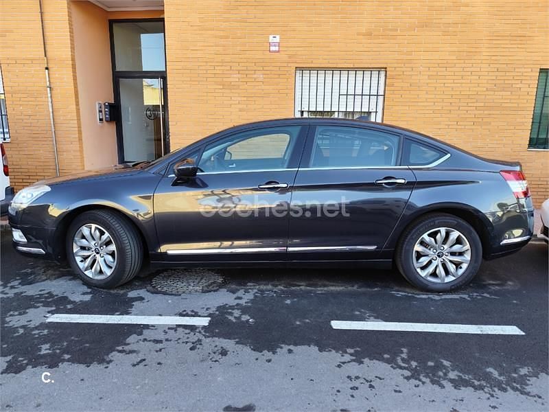 Usado Citroën C5 Exclusive 140 CV (102 kW) 2014 Gris / plata Berlina