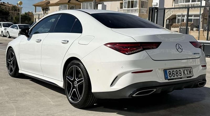 Usado Mercedes CLA180 136 CV (100 kW) 2019 Blanco Berlina