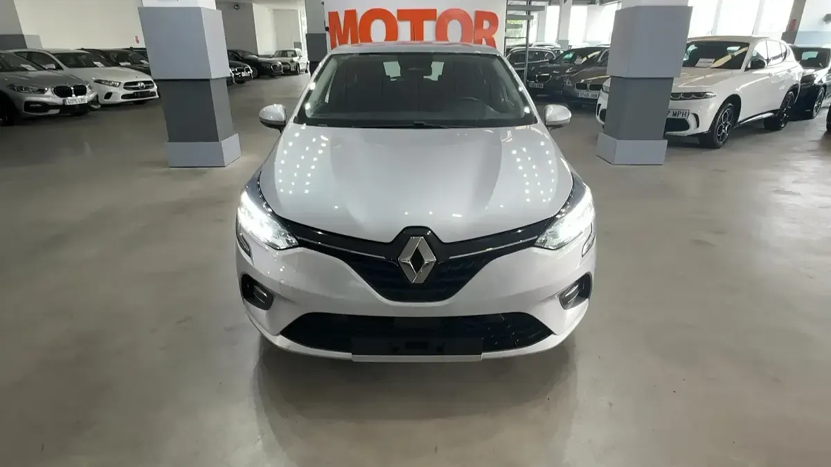Usado Renault Clio Equilibre 140 CV (102 kW) 2022 Gris Utilitario