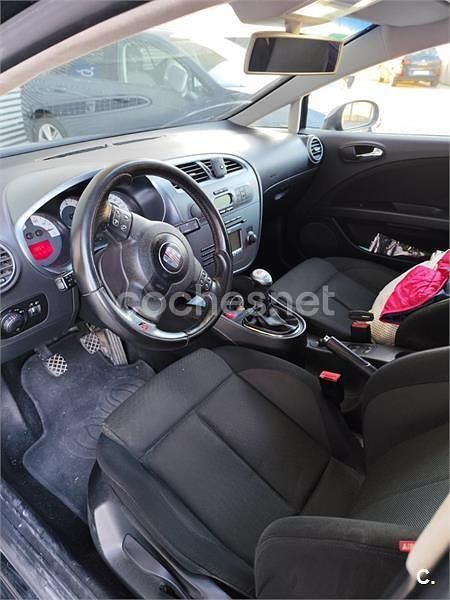 Usado Seat Leon FR 170 CV (125 kW) 2007 Negro Berlina
