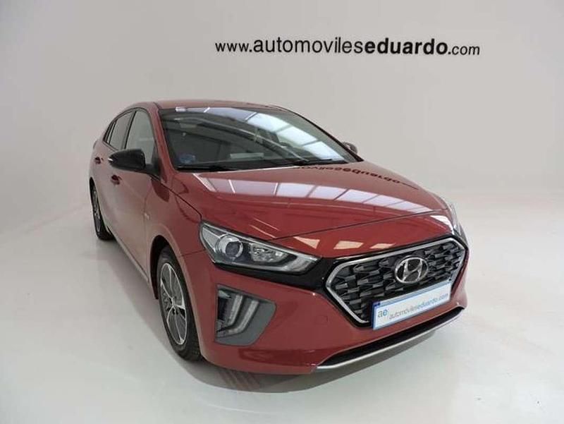 Usado Hyundai Ioniq 141 CV (103 kW) 2021 Rojo Utilitario