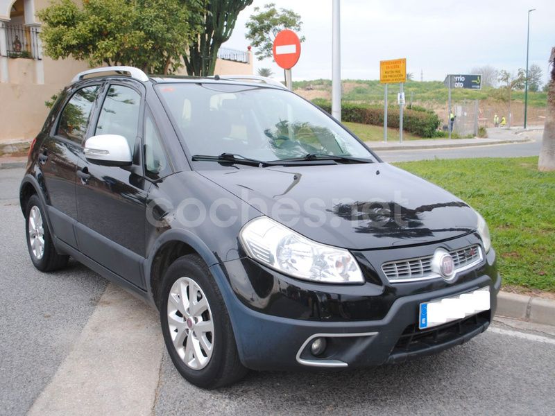 Negro Usado 2013 Fiat Sedici Dynamic SUV | 4999 € - Imagen 1/4