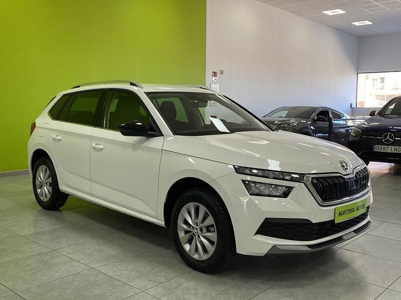 Usado Skoda Kamiq 110 CV (80 kW) 2022 Blanco SUV