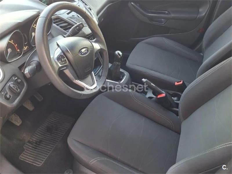 Usado Ford Fiesta Trend 82 CV (60 kW) 2015 Negro Berlina
