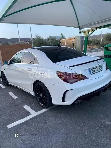 Usado Mercedes CLA200 AMG line 136 CV (100 kW) 2015 Blanco Coupe