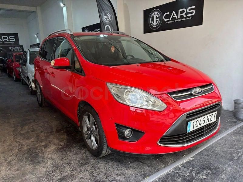 Usado Ford Grand C-Max 115 CV (84 kW) 2014 Rojo Monovolumen