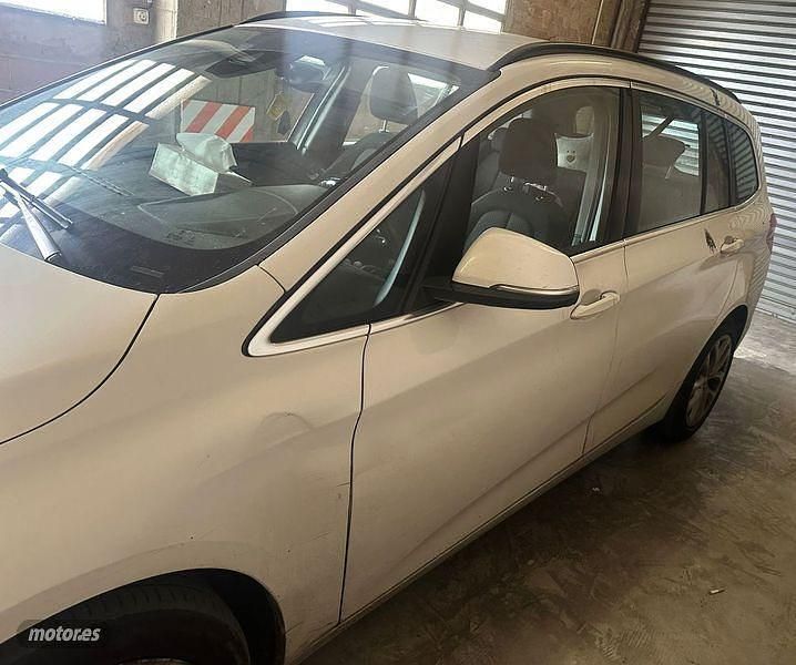 Usado BMW 218 149 CV (109 kW) 2016 Blanco Familiar