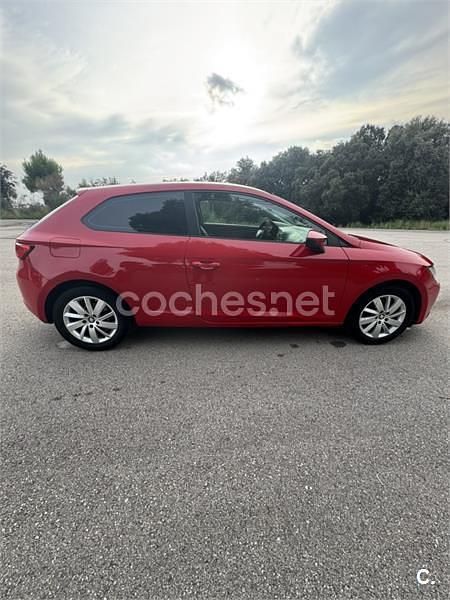 Usado Seat Leon SC Style 105 CV (77 kW) 2013 Rojo Utilitario