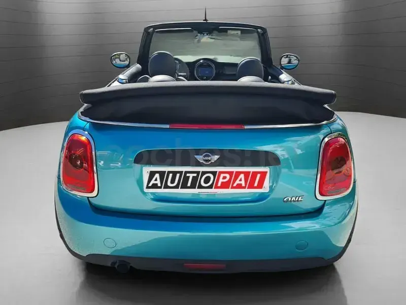 Usado Mini One Cabriolet 102 CV (75 kW) 2016 Azul Descapotable