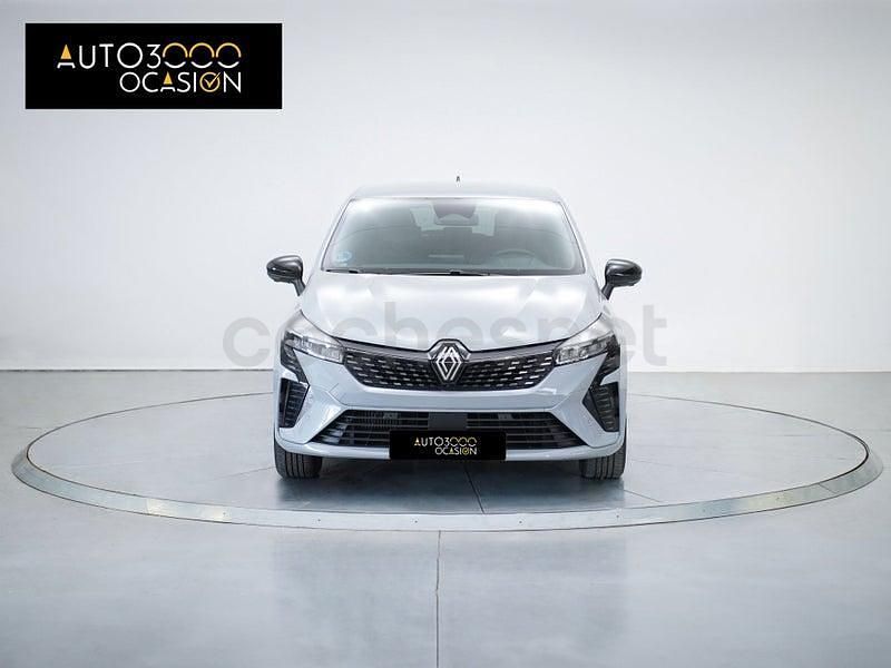 Usado Renault Clio V Techno 100 CV (73 kW) 2025 Gris / plata Berlina