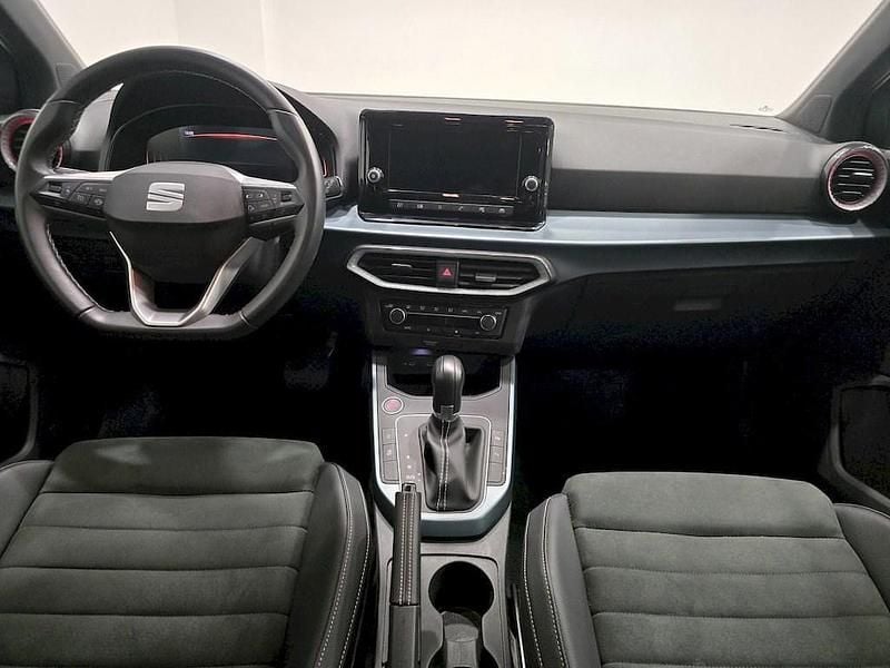 Usado Seat Arona Xperience 115 CV (84 kW) 2025 Gris SUV