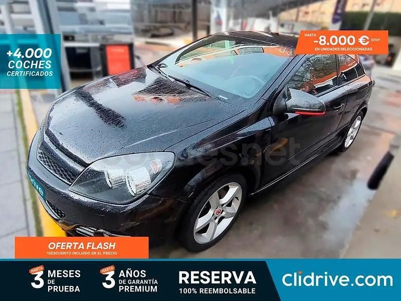 Usado Opel Astra GTC Sport 120 CV (88 kW) 2007 Negro Berlina