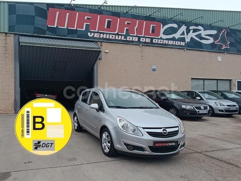 Gris / plata Usado 2006 Opel Corsa Enjoy Berlina | 3700 € (Precio justo) - Imagen 1/4
