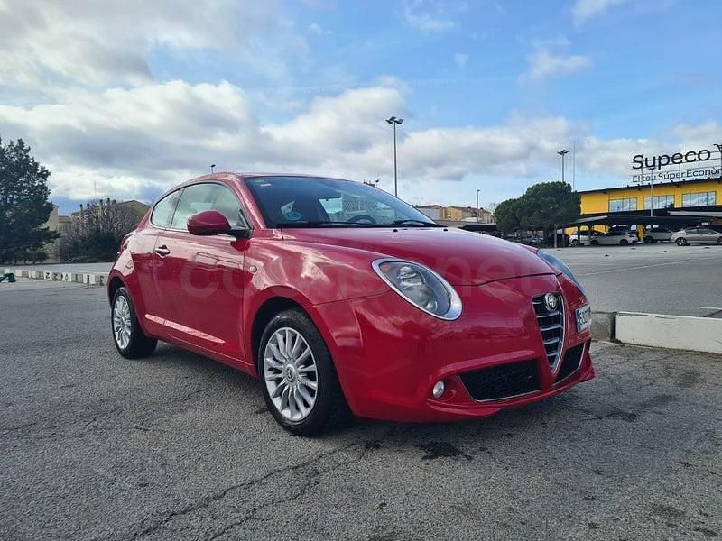 Usado Alfa Romeo MiTo 78 CV (57 kW) 2015 Rojo Utilitario