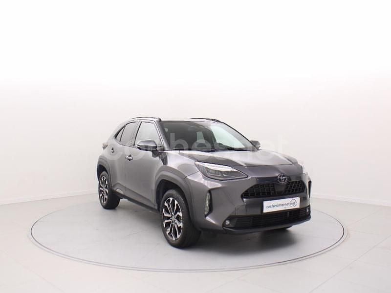 Gris / plata Usado 2024 Toyota Yaris Cross Active SUV | 27.300 € (Caro) - Imagen 1/4