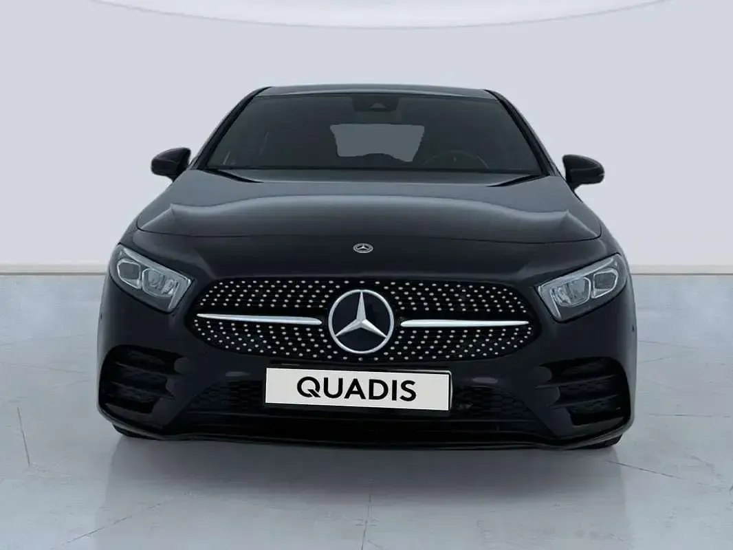 Usado Mercedes A180 136 CV (100 kW) 2022 Negro Utilitario