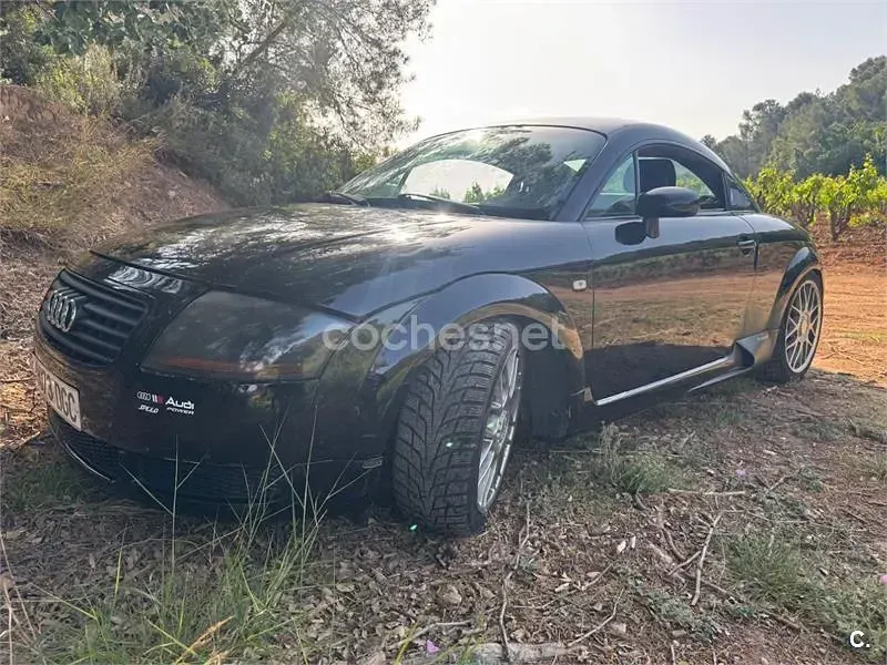 Begagnad Audi TT 180 HK (132 kW) 1999 Svart Sportkupé