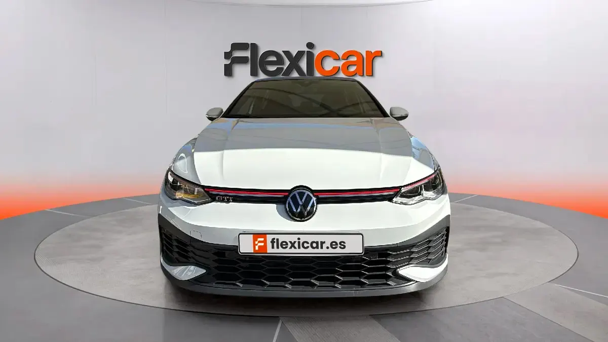 Usado VW Golf VII GTI Clubsport 301 CV (221 kW) 2021 Blanco Utilitario