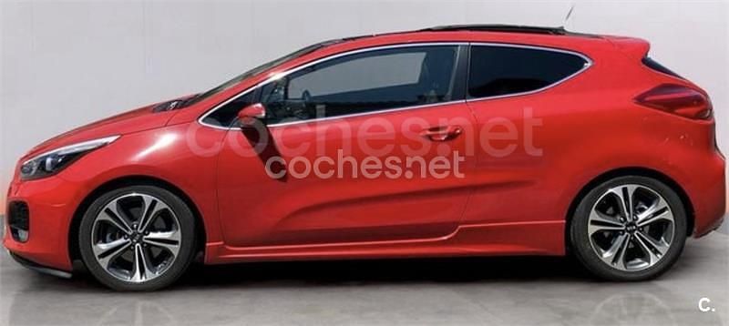 Usado Kia ProCeed GT-Line 136 CV (100 kW) 2018 Rojo Berlina