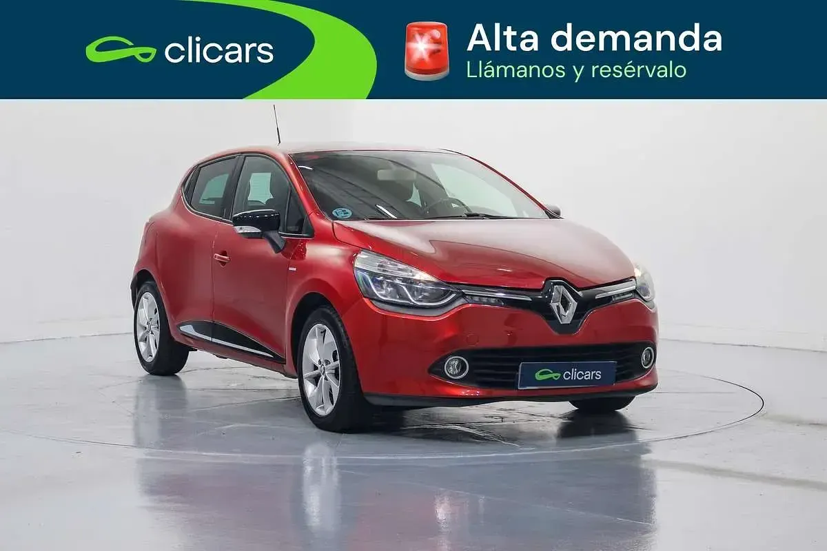 Usado Renault Clio LIMITED 73 CV (53 kW) 2016 Rojo Utilitario