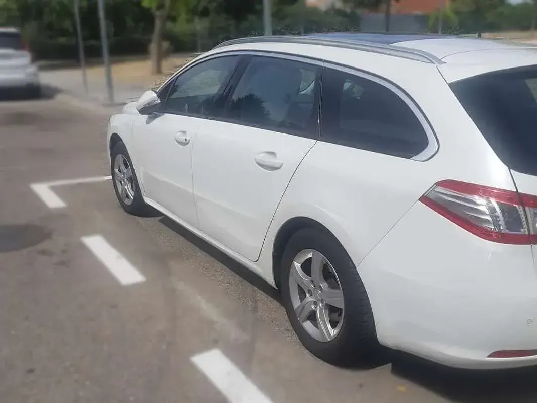 Usado Peugeot 508 SW Active 140 CV (102 kW) 2014 Blanco Familiar