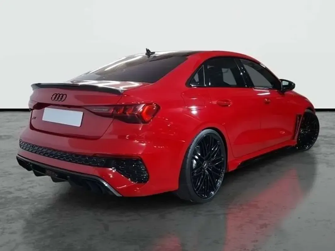 Usado Audi A3 400 CV (294 kW) 2024 Rojo Berlina