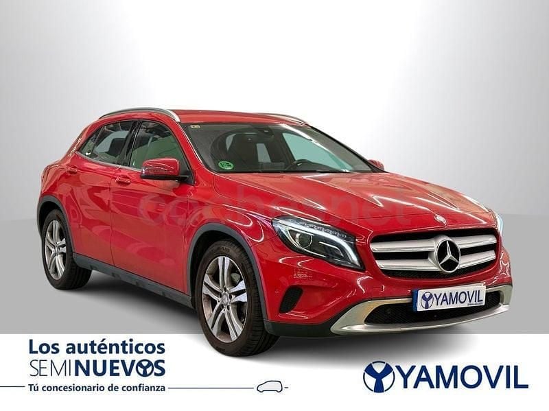 Usado Mercedes GLA200 Urban 136 CV (100 kW) 2015 Rojo SUV