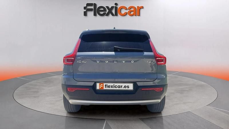 Usado Volvo XC40 Momentum 265 CV (194 kW) 2020 Gris SUV