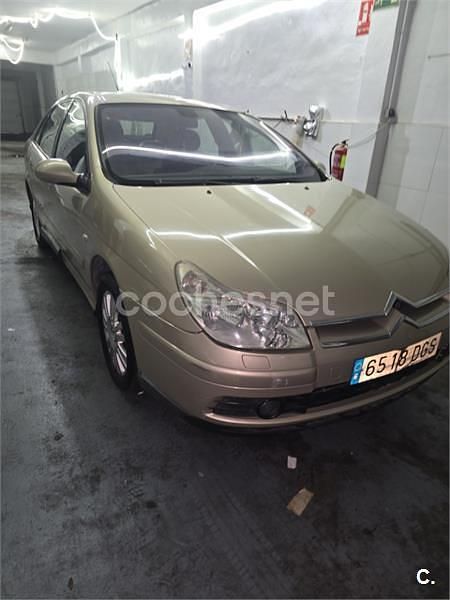 Usado Citroën C5 110 CV (80 kW) 2005 Beige Berlina