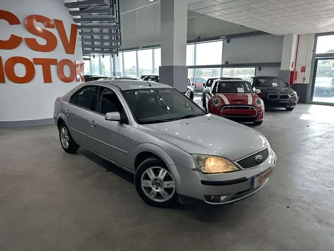 Usado Ford Mondeo Futura 131 CV (96 kW) 2004 Otro Berlina