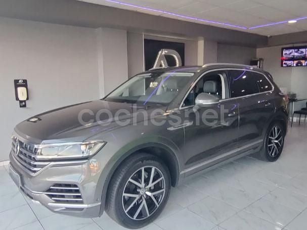 Gris / plata Usado 2019 VW Touareg Pure SUV | 34.990 € (Precio justo) - Imagen 1/4