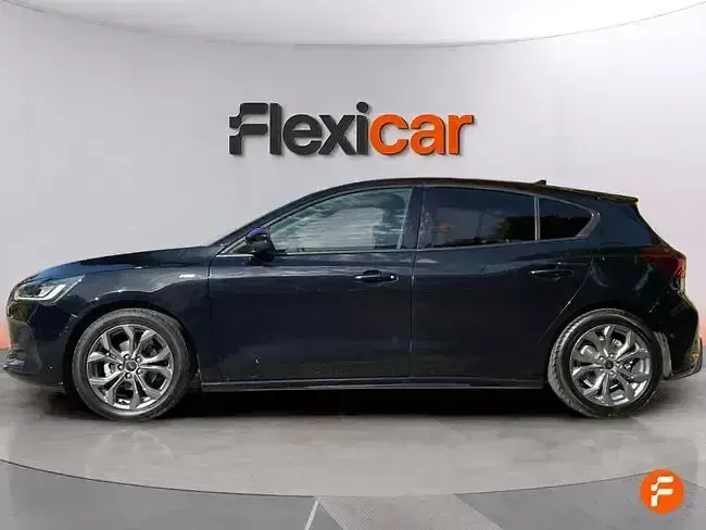Usado Ford Focus ST-Line 155 CV (114 kW) 2023 Negro Berlina