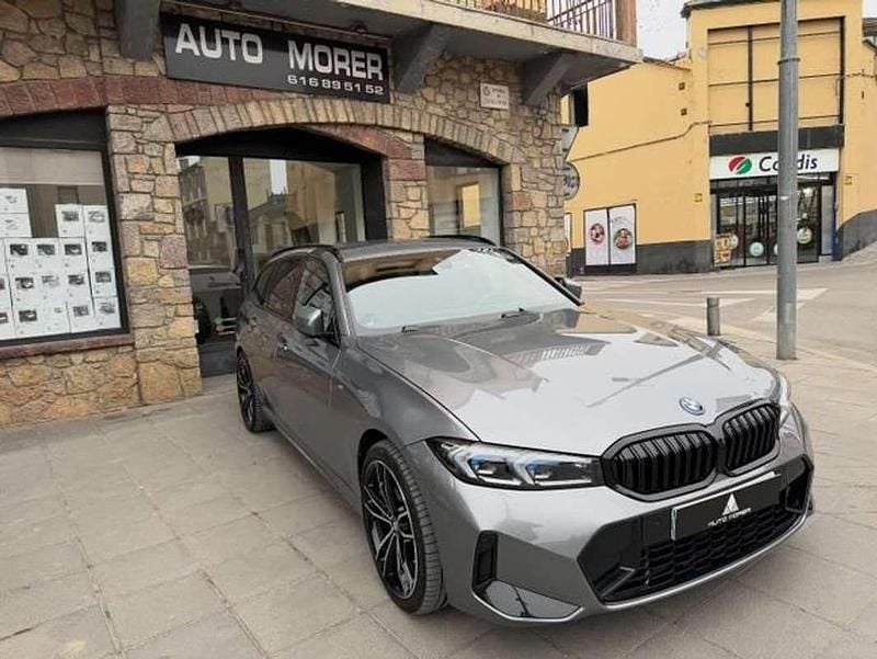 Usado BMW 330e Comfort Edition 292 CV (214 kW) 2024 Gris Familiar