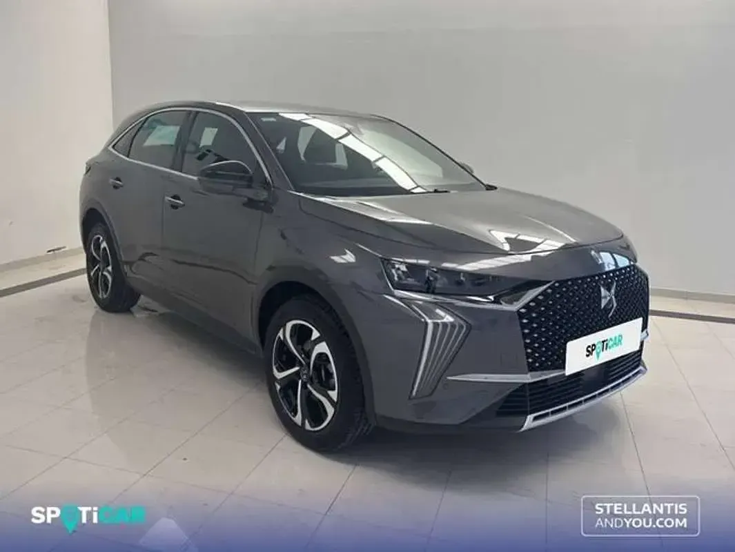 Usado DS Automobiles DS7 Crossback Bastille 129 CV (94 kW) 2023 Gris SUV