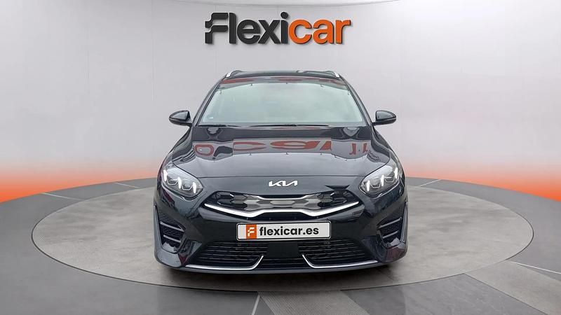 Usado Kia Ceed 141 CV (103 kW) 2024 Negro Utilitario