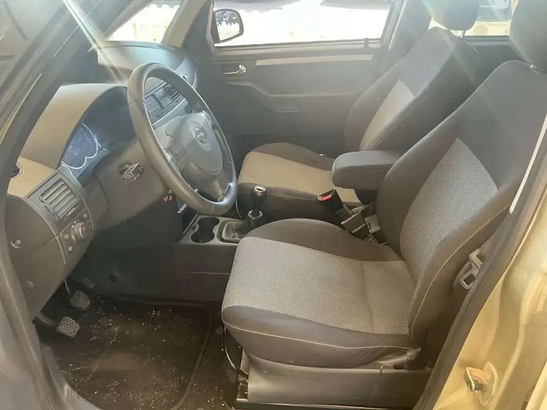 Usado Opel Meriva Cosmo 99 CV (72 kW) 2007 Gris Monovolumen