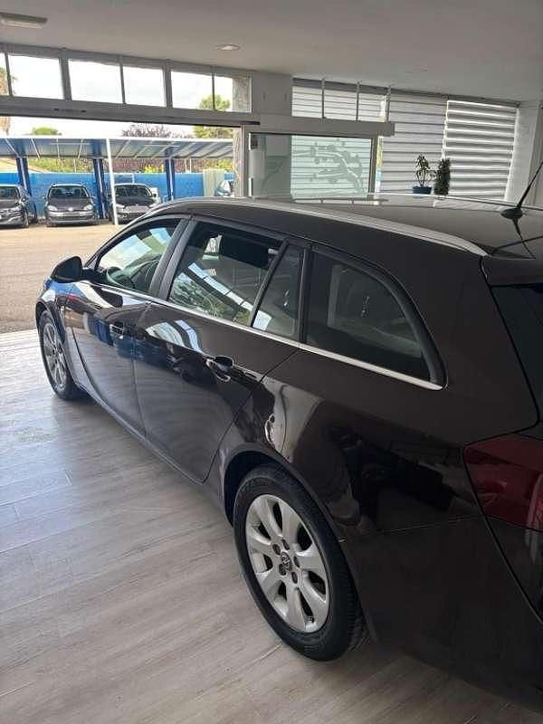 Usado Opel Insignia 101 CV (74 kW) 2017 Burdeos Familiar