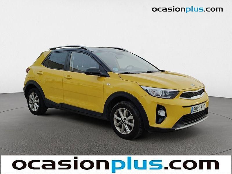 Usado Kia Stonic 84 CV (61 kW) 2019 Amarillo SUV
