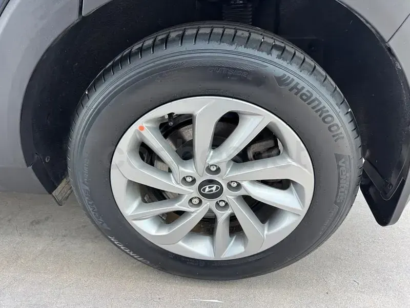 Usado Hyundai Tucson 141 CV (103 kW) 2016 Negro SUV