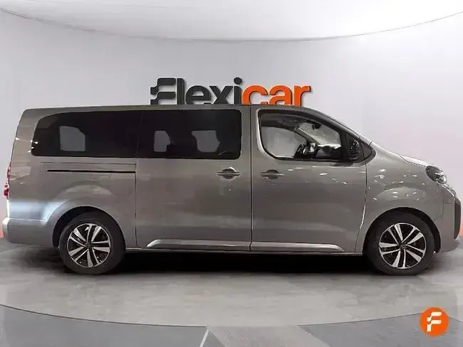 Begagnad Peugeot Traveller Business-Line 180 HK (132 kW) 2024 Grå Minibuss