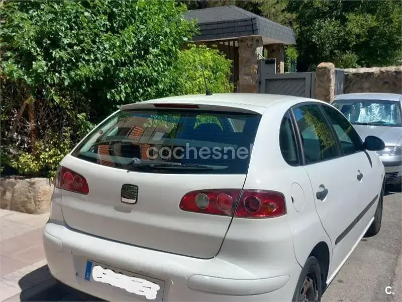 Usado Seat Ibiza 100 CV (73 kW) 2005 Blanco Utilitario